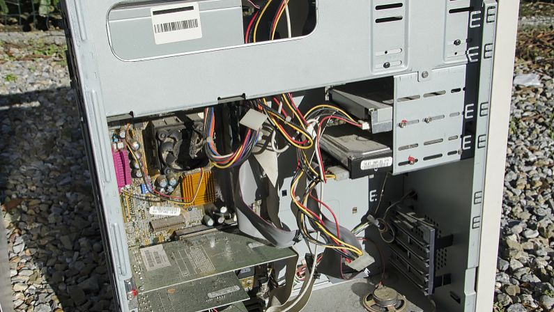 UPS电源维修注意事项
